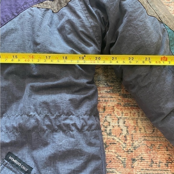 MEMBERS Only Puffer Jacket- Size Large - Picture 5 of 7